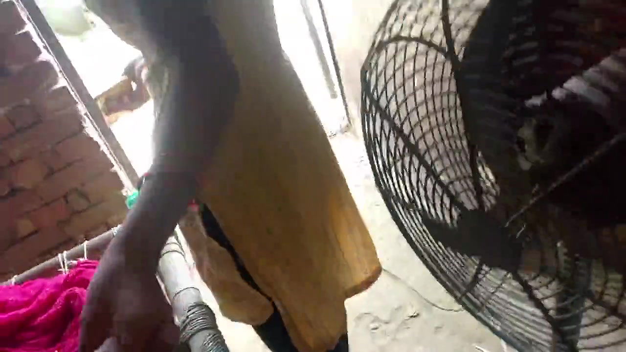 Hindi went to get audio, she started talking to fuck