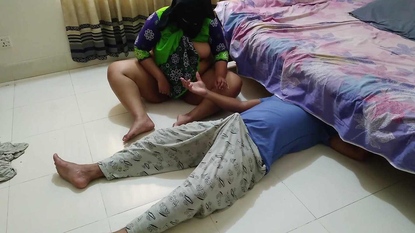 Hijab Muslim big butt Hot maid gets stuck under bed while cleaning bedroom then Owner’s 18 year old helps her – Anal Cumshot