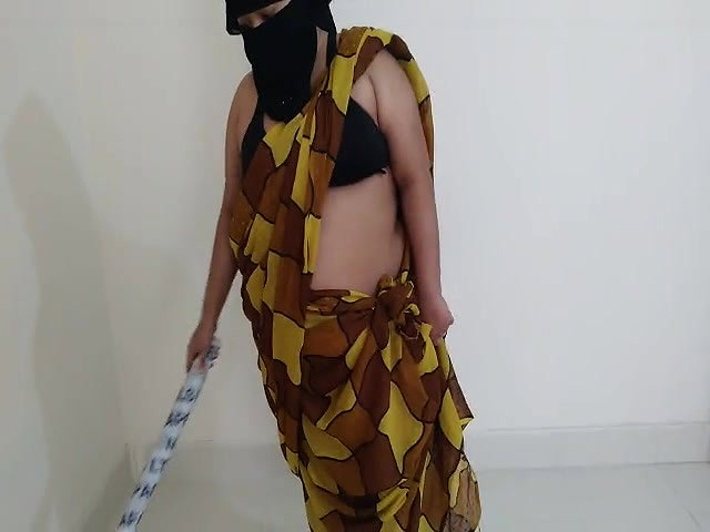 Gujarati maid fucked by owner’s son While She sweeping His Room