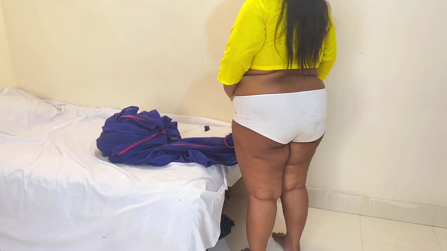 Ghar Meni ek chor aya aur Housewife ke hath bandhakar jabardast chod dala