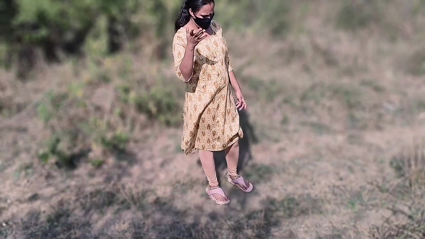 Gf ko Jungle me pura Nude karke chudai, Beautiful Gf Fucked by Boyfriend, outdoor jungle Indian Hindi