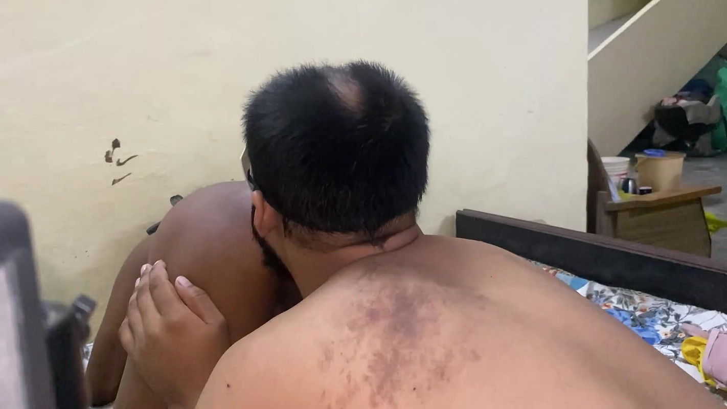 Full dirty talk with girlfriends Desi Hindi  The water came out of the girl’s contagion