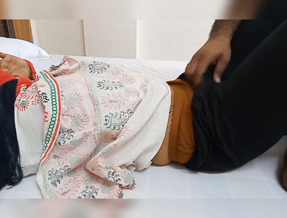 Father-in-law left daughter-in-law massaging