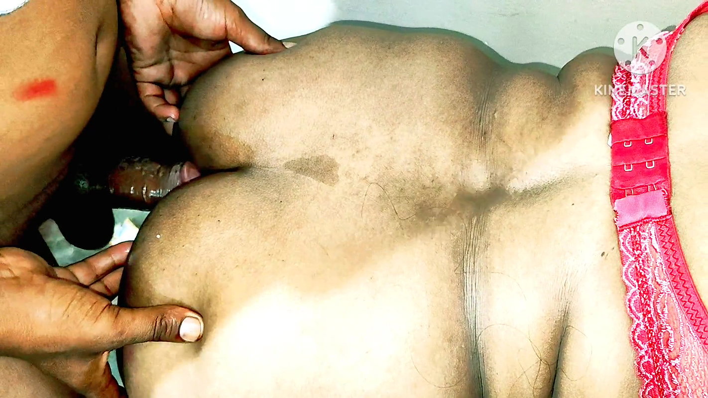 Extreme tight Ass Angry Bhabhi Romance with Neighbour Boy During Electrician Fault Repairing with Hindi audio