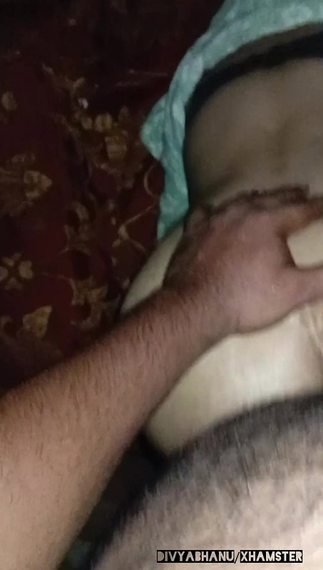 Divya wants a good fuck in doggy style