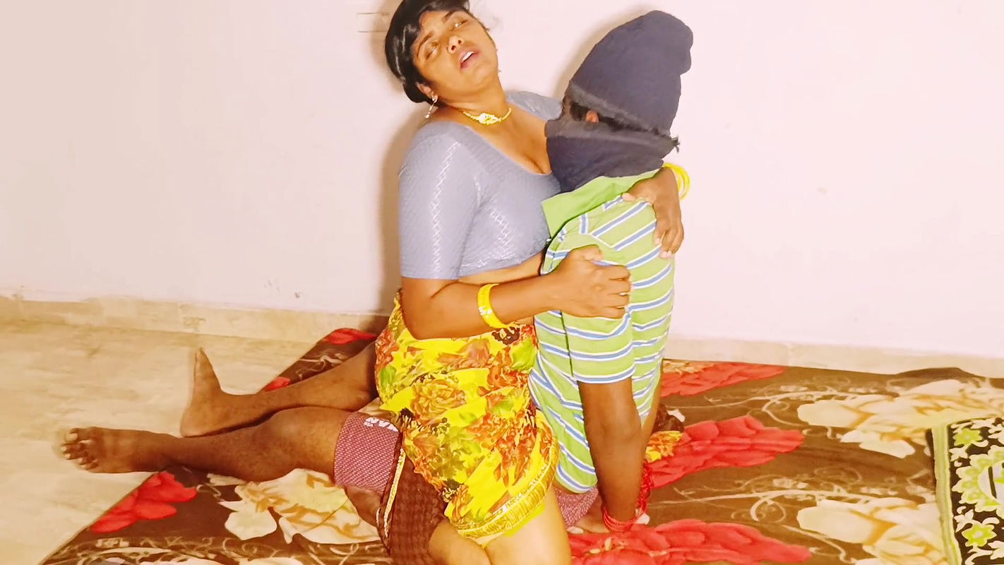 Desi theef sex Beautiful saree housewife fucking theef Telugu dirty talks