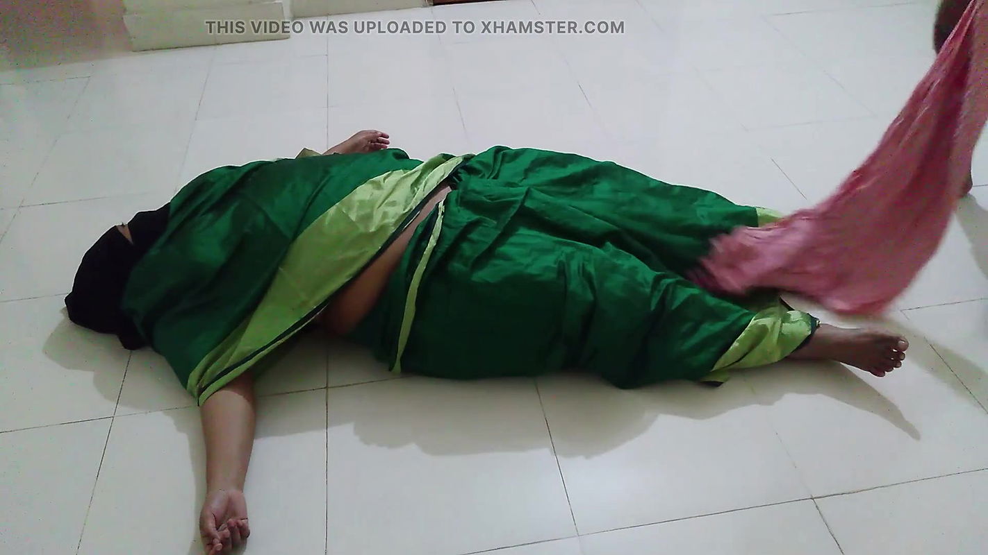 Desi Moti Gand wali saas ko Damad ne hat Bandkar choda jab patne ghar par nahi tha (Indian Regular family sex)