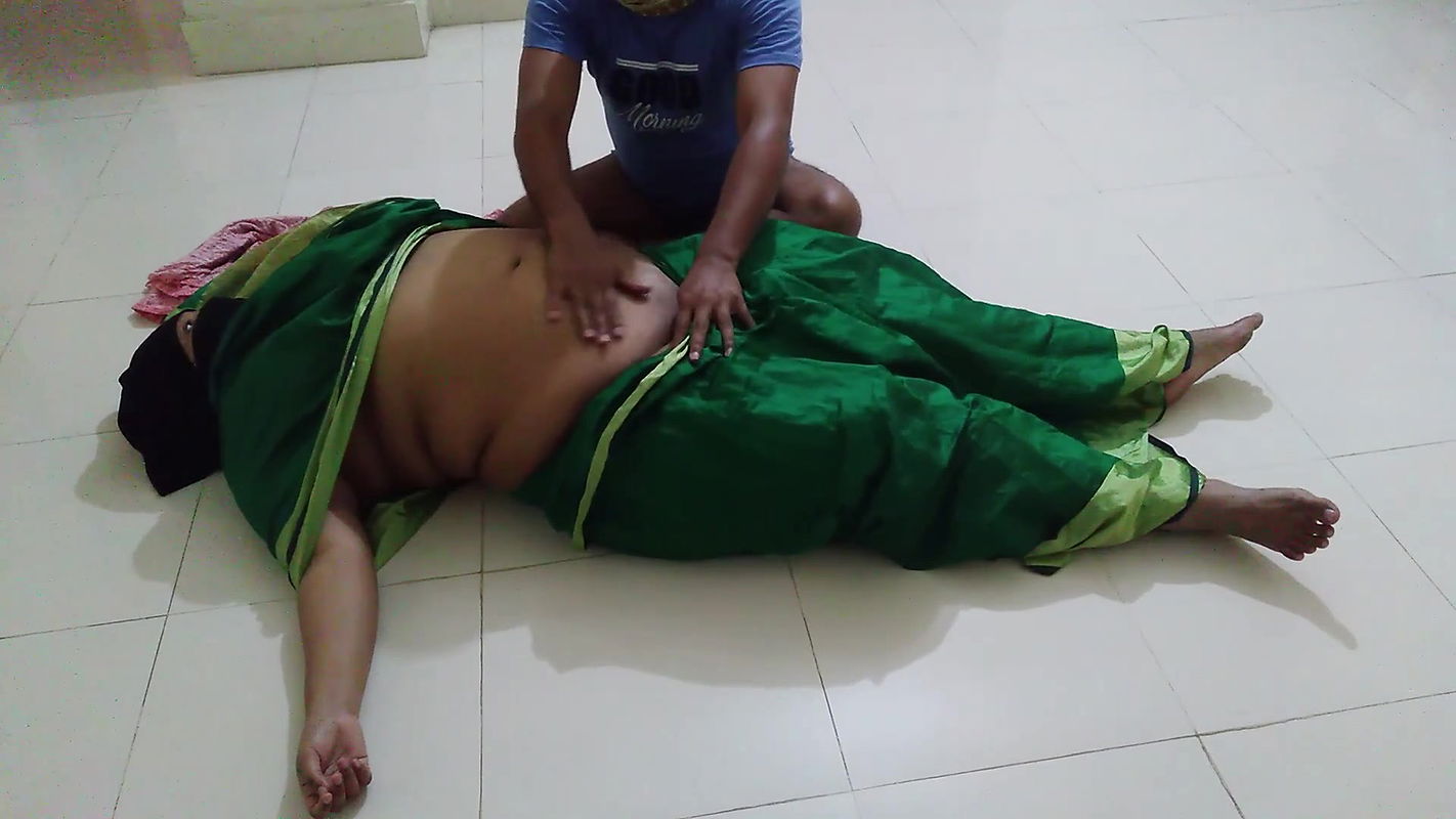 Desi Moti Gand wali saas ko Damad ne hat Bandkar choda jab patne ghar par nahi tha (Indian Regular family sex)