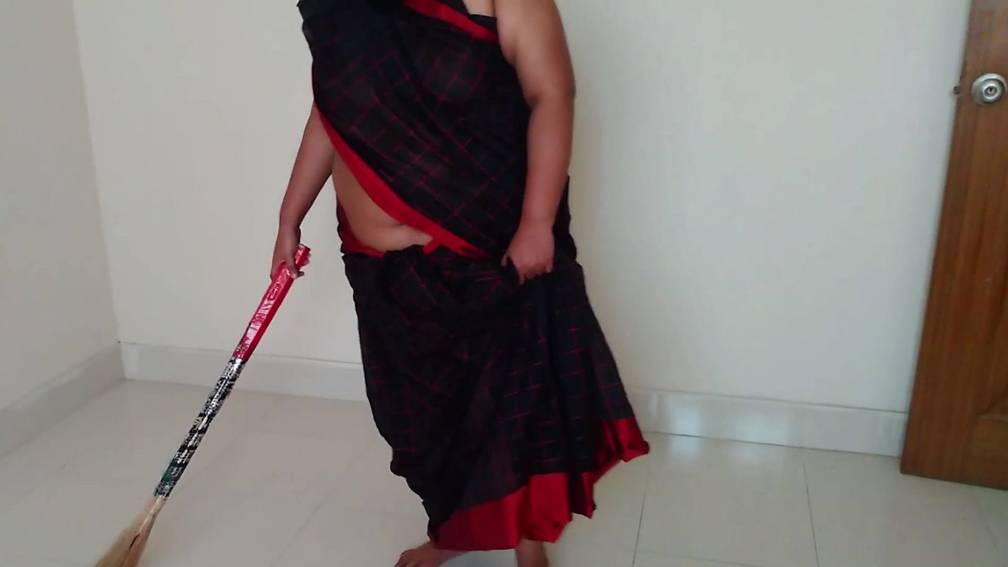 Desi Mosi Ko Jabardast Chudai jab usi Gar jadu lagatahua