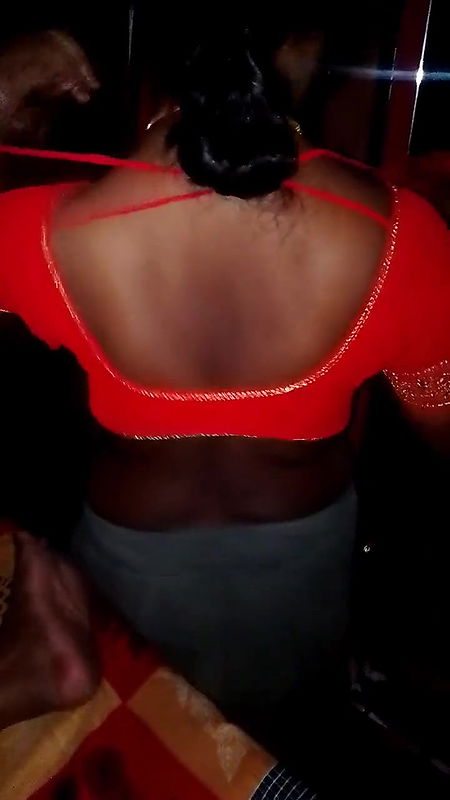 Desi bhabhi close up bobbs open bra bhojpuri language