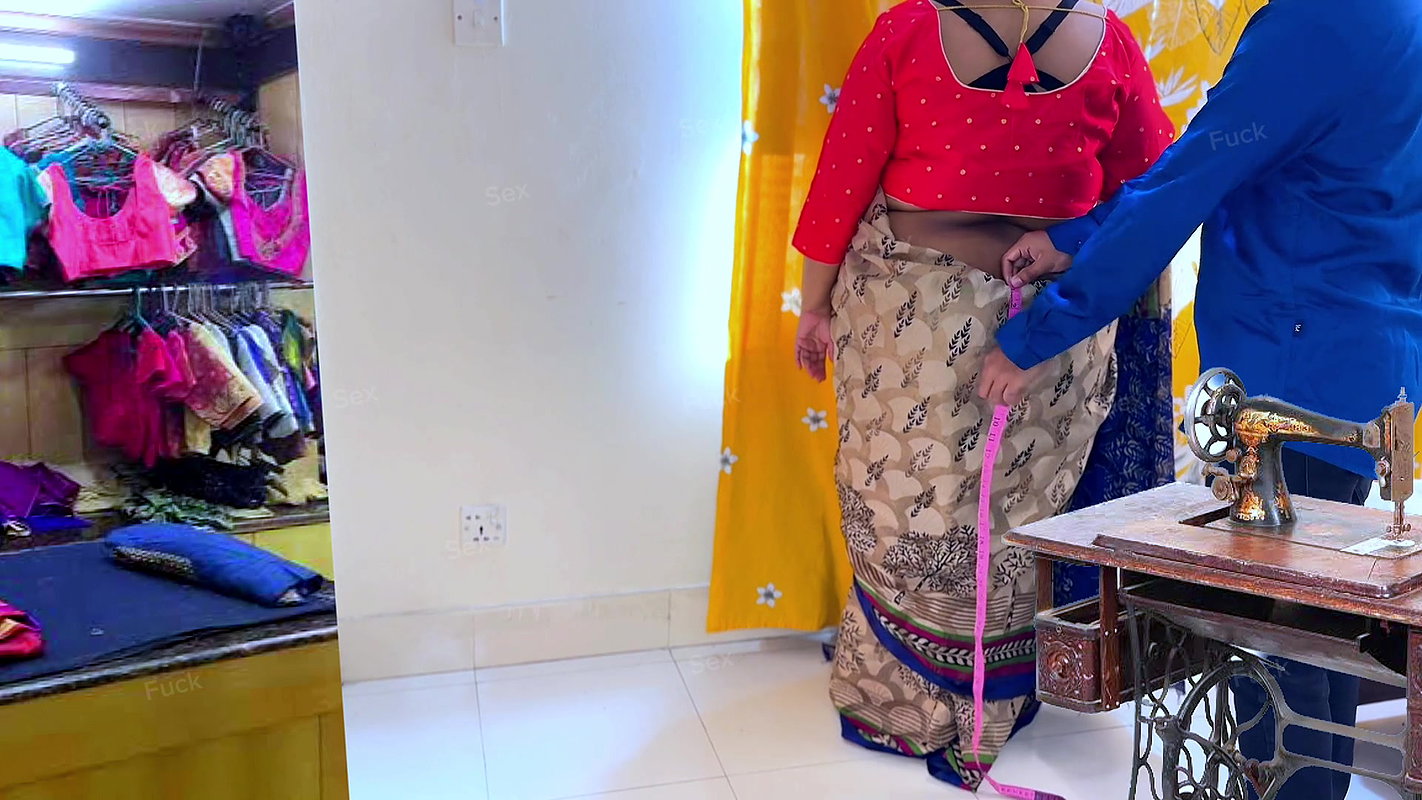 Darji Meri Maa ko Chod dala naap leta leta (Tailor Fucked My Mother In Shop)