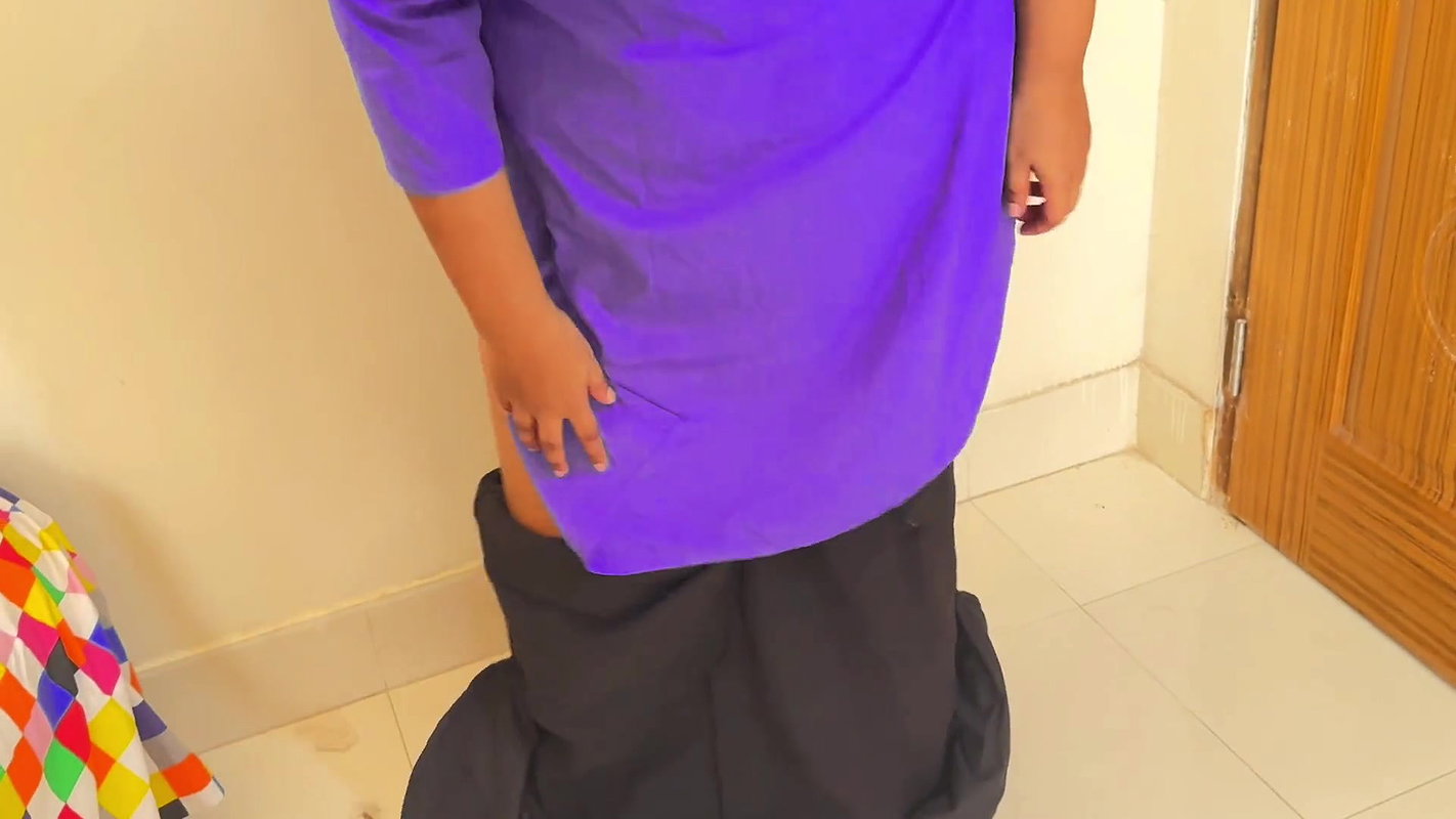 College jane se pahle Bra Panty aur Uniform pahnane ka samay chote Bhai ne Bahan ko jabaradast choda – Collage Girl Clear Hindi