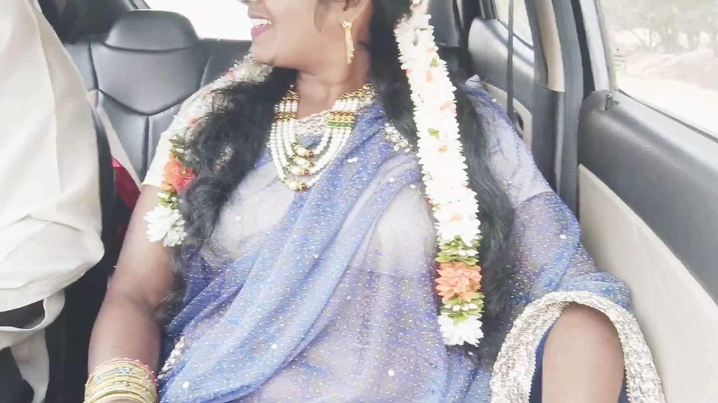 Car sex, telugu dirty talks, silk aunty with hyd driver crezy romantic journey