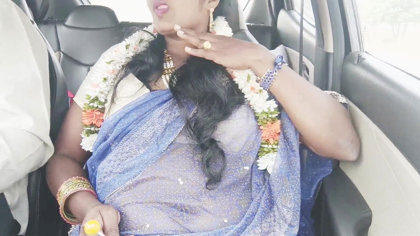 Car sex, telugu dirty talks, silk aunty with hyd driver crezy romantic journey