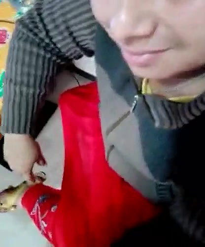 aunty giving handjob to else sis husband