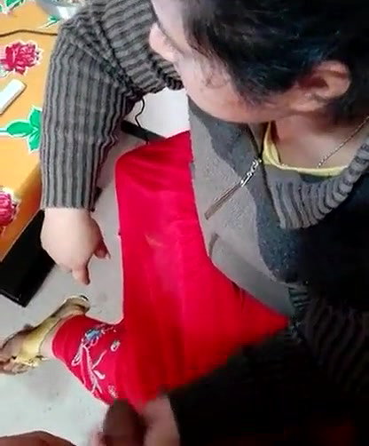 aunty giving handjob to else sis husband