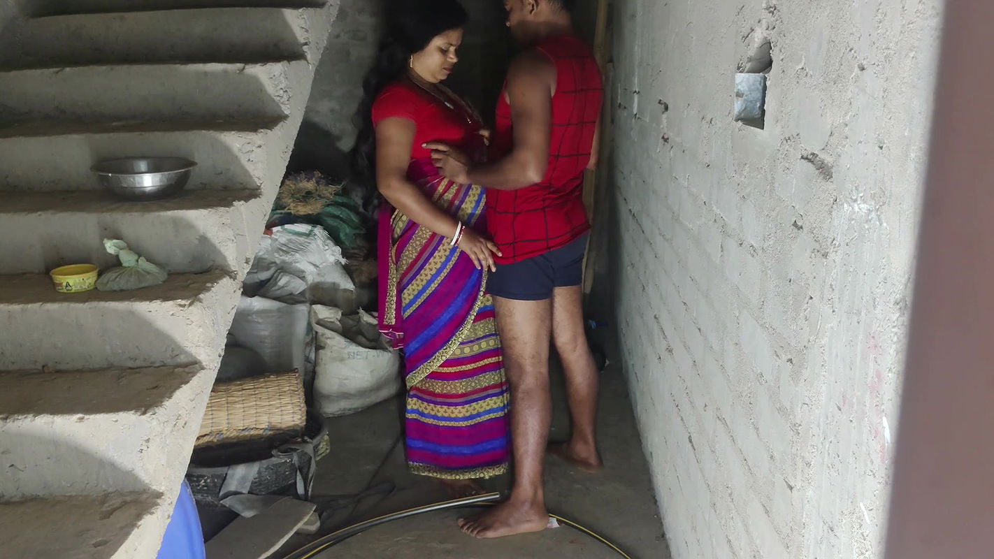 Called sister-in-law to the store room, stripped her and fucked her