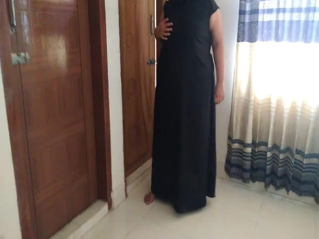 burka aur hijab arab Hot muslim padose bade gand aur bade stan vale chache ko tapa thap Choda jab uski kamuk