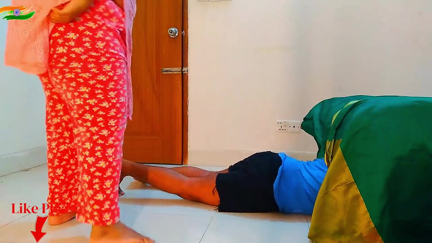 Bistar totane par ek badhe ghar le aya aur unko jabardast chudai mere sexy patni – carpenter Fucked by Hot Housewife