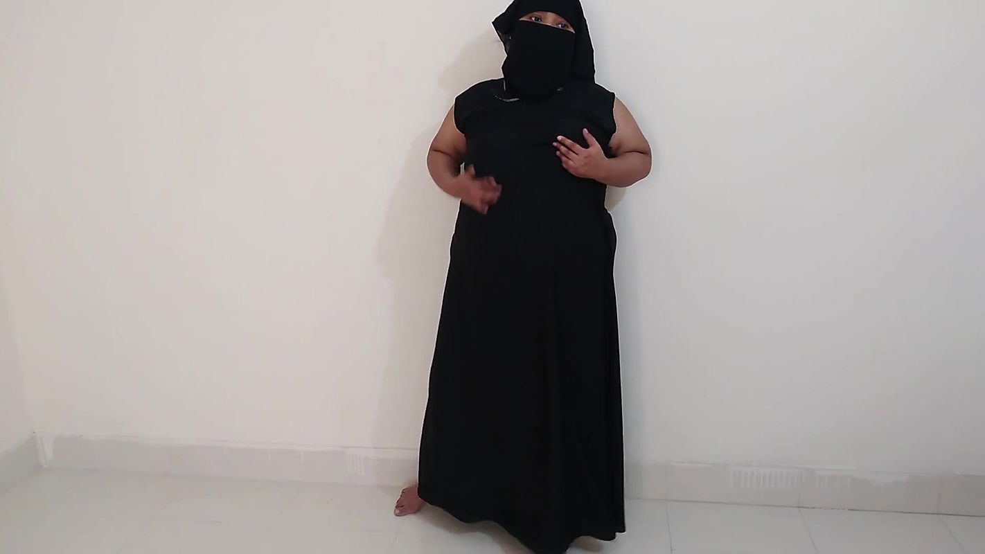 BBW Sexy 18 year old school girl shakes big tits & nipples, then stranger come into her Room & Tied Her Hands & Fuck – Wet Pussy