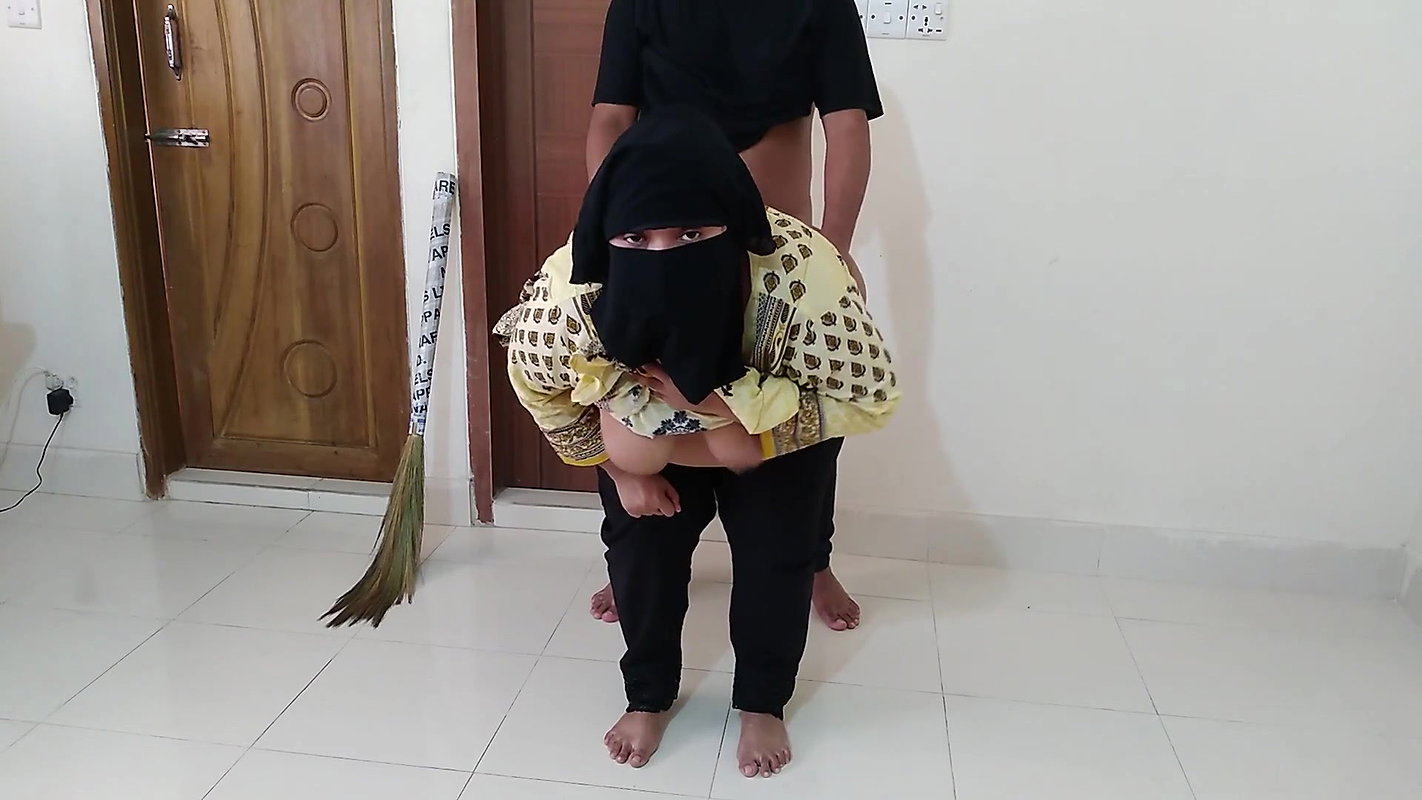 Badi Gand wali naukrani ko malik ne choda jabardast – Huge butt Fucks & Cum