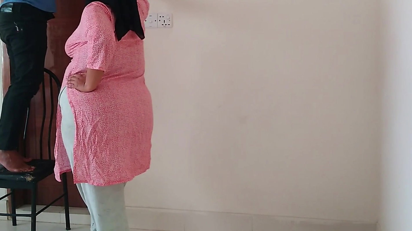 Bade stan aur bade Gand wali 18 sal student apane premek ke sath Chudai karate hai bistar se hat pa bandh diya aur choda