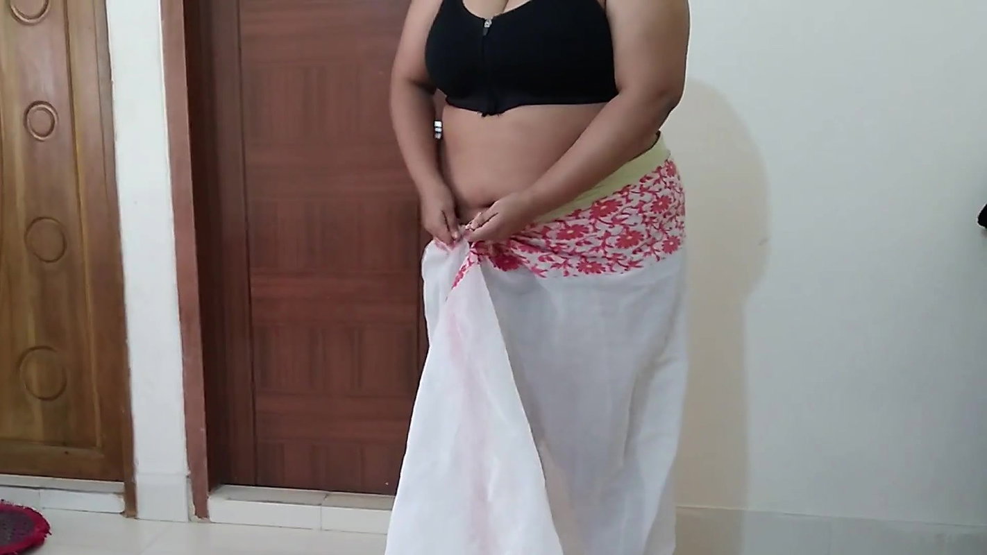 Bade Boobs aur bade Gand wali tamil Hot chachi ki chudai majboor