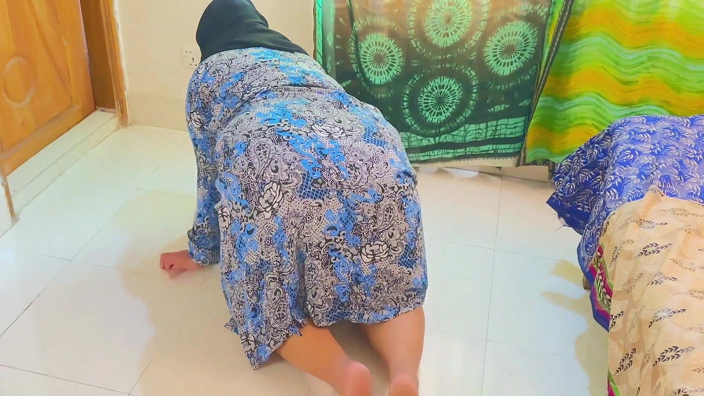 Arab MILF Stepmom stuck under bed in Eid day morning, While cleaning room, Then Stepson help her by ass fucking