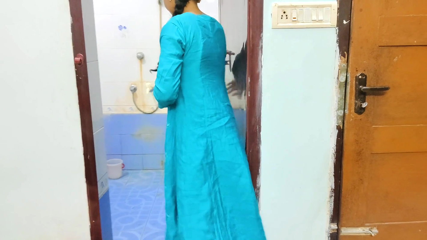 Abnormal Muslim Teen Girl gets her Ass Fucked by her