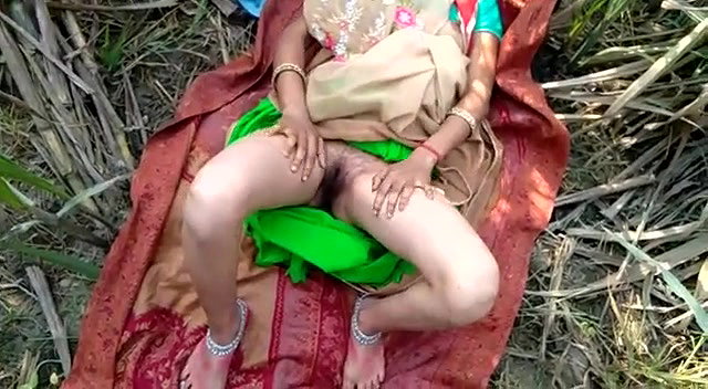 couple fucking in open fields
