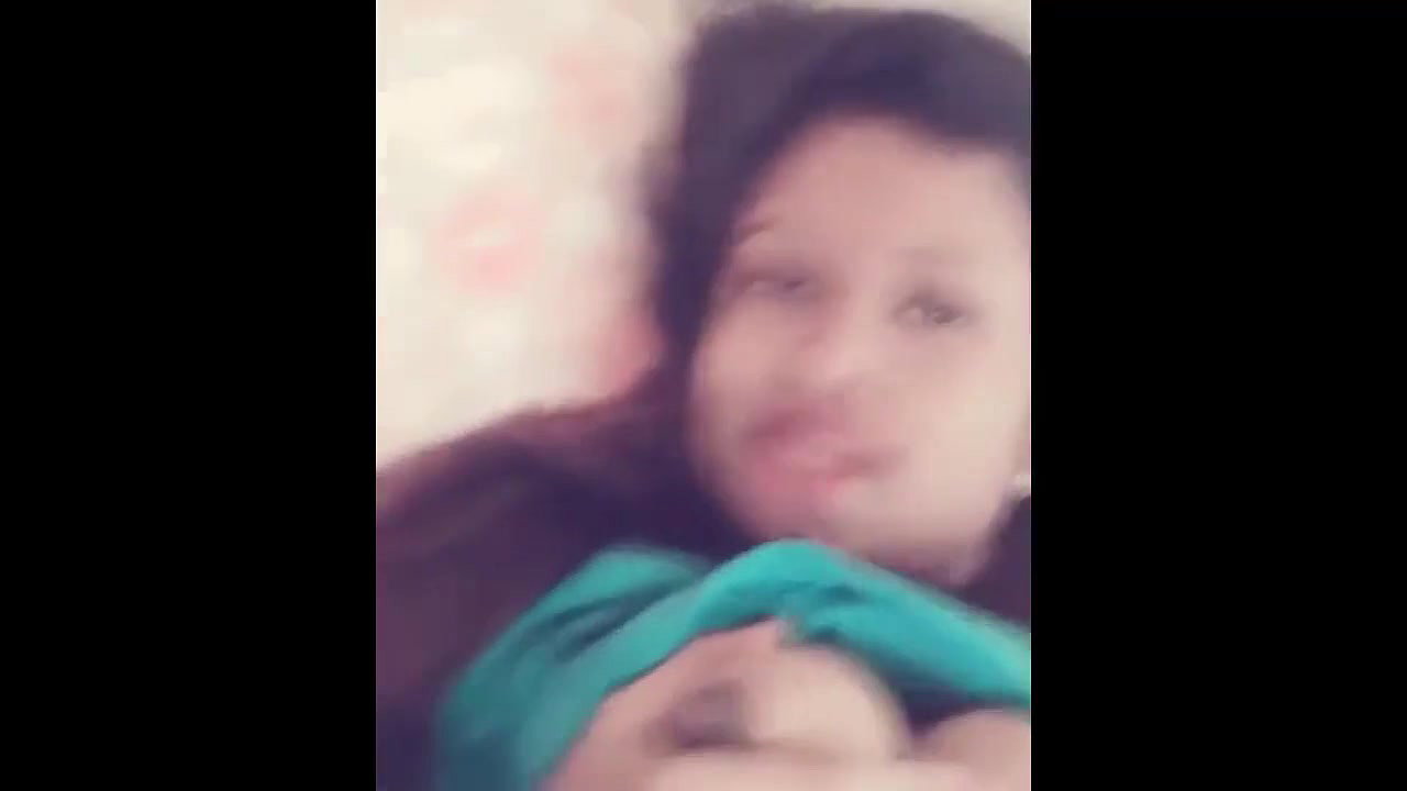desi college girl showing boobs