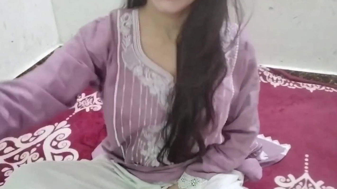 Cute step sister with hardcore action sex in Hindi