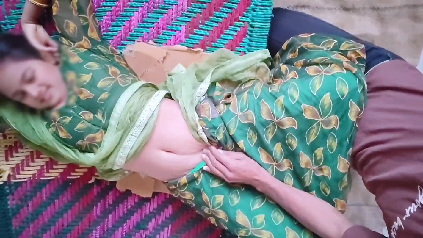 Desi Village girl tight pussy, beautiful Desi girl suman getting fucked , when alone at home, Very Hot Indian village girl xxx