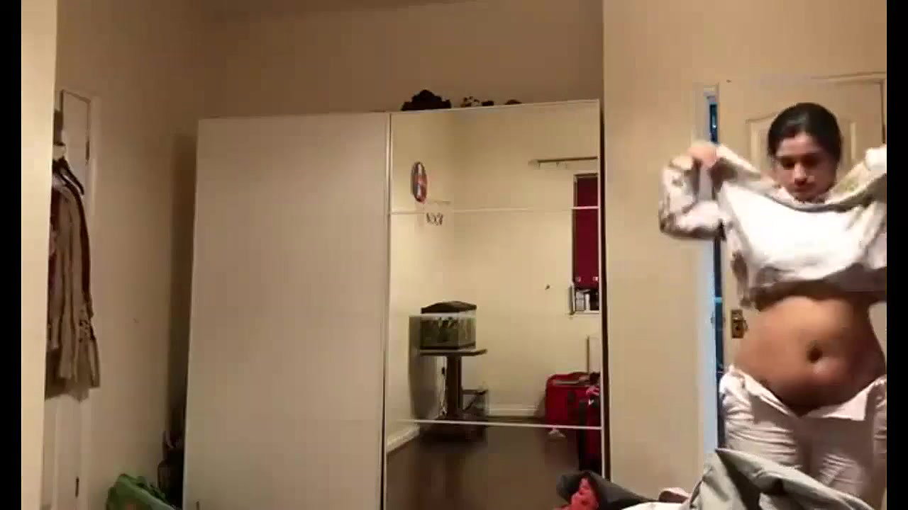 pakistani bhabhi filmed naked