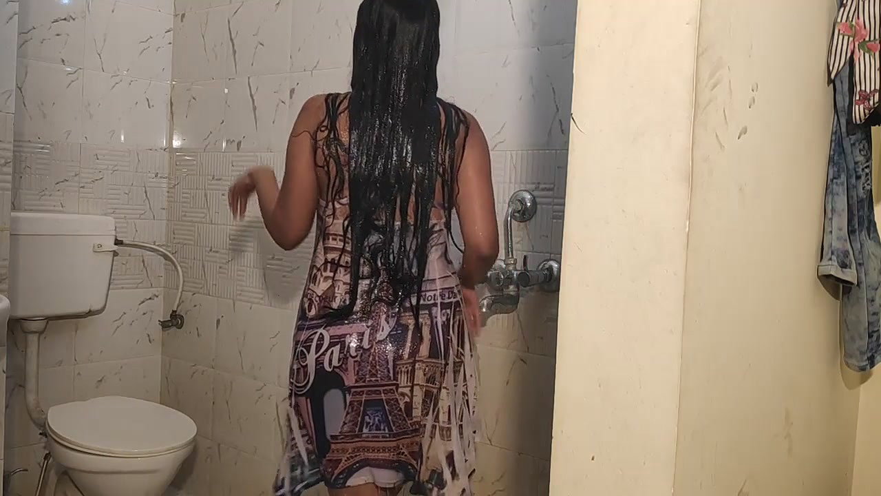 alia advani erotic shower 1