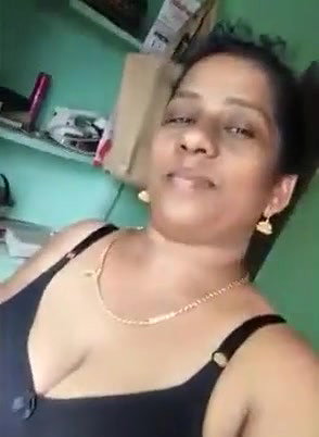 Desi mature mom shows