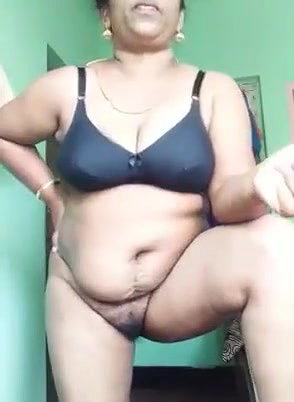 Desi mature mom shows