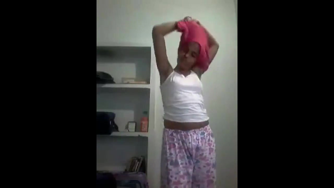 super hot girl removed her clothe and playing with boobs and pusssy mms clip