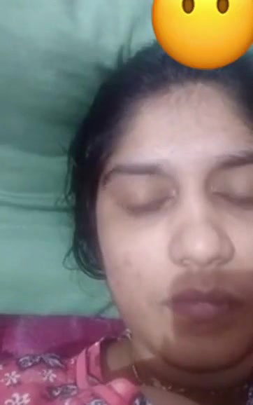 cute Indian Girl shows her Big Boobs