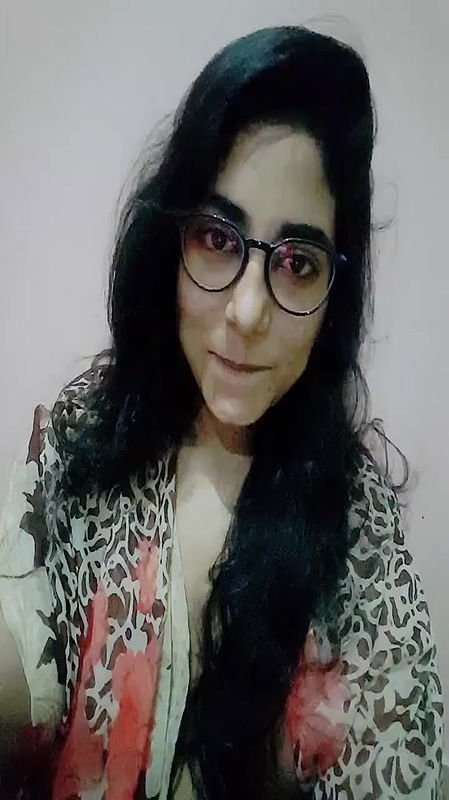 Desi cute girl hot body