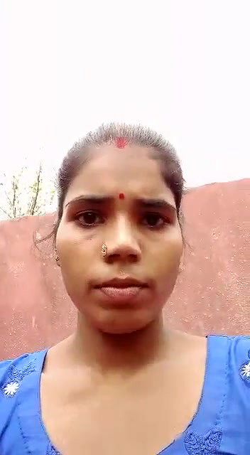Desi bhabhi in blue suit showing her hairy pussy