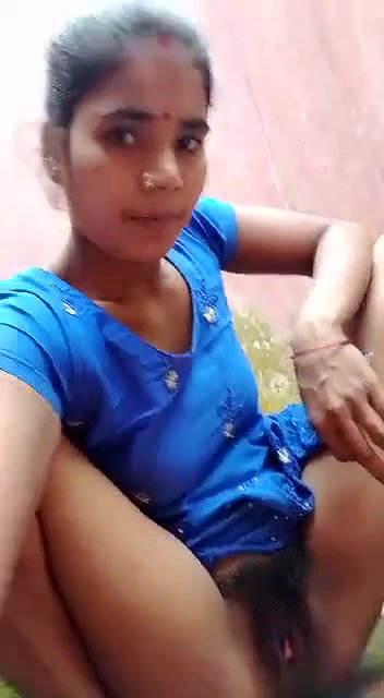 Desi bhabhi in blue suit showing her hairy pussy