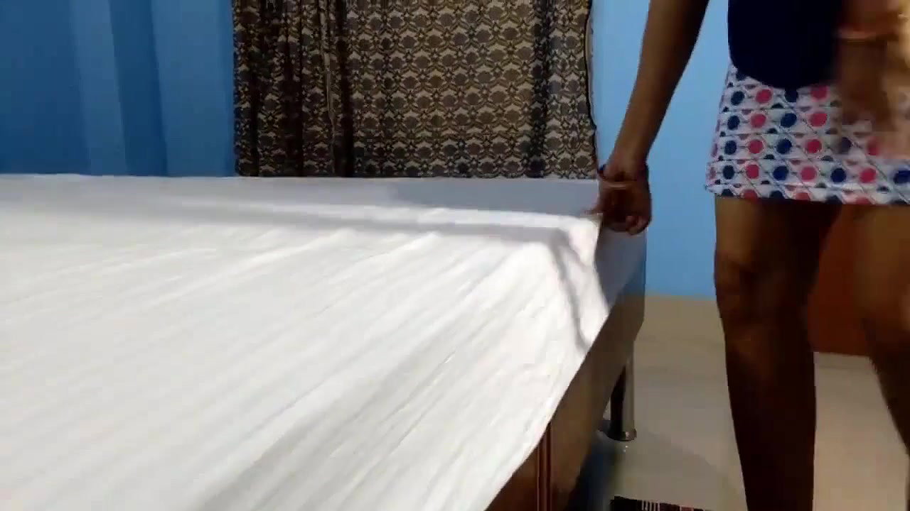 big dick devar hotel fucking bhabhi in short capry