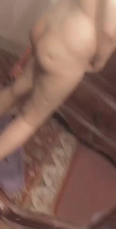 Paki bhabhi showing