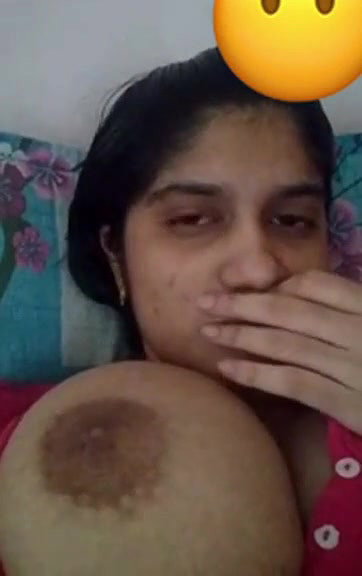 updates Cute Indian Girl shows her Big Boobs