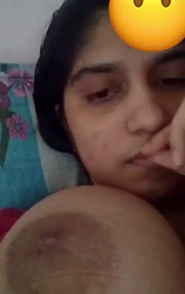 updates Cute Indian Girl shows her Big Boobs