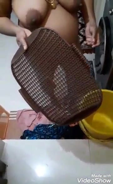 Desi Aunty Nude video Record by Hubby
