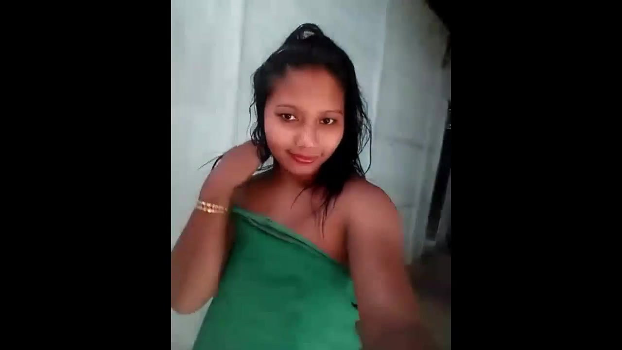 cute bhabhi teasing seducing