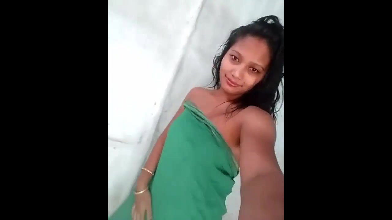 cute bhabhi teasing seducing