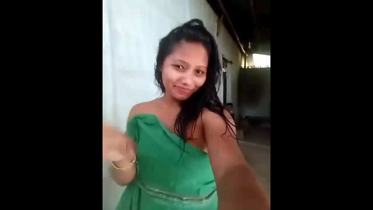 cute bhabhi teasing seducing